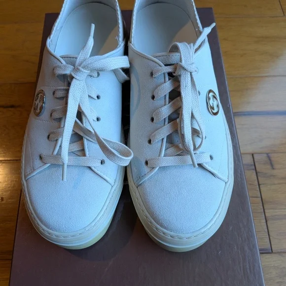 Gucci Women's Pelle Gomma White Sneakers | NWT - Picture 3 of 8